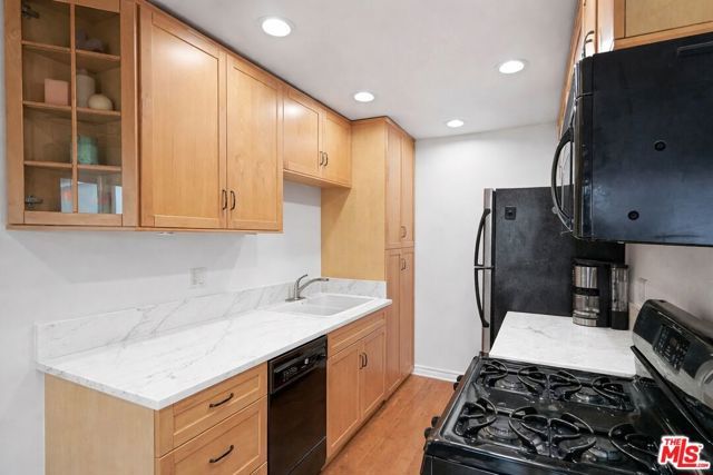 924 5th Street 8, Santa Monica, CA 90403