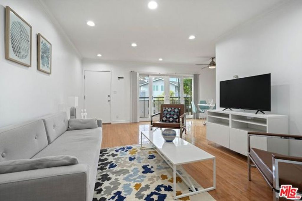 924 5th Street 8, Santa Monica, CA 90403
