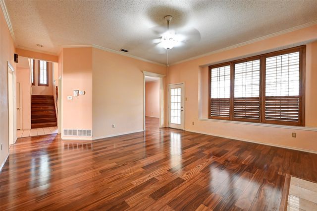 3311 Greenglen Circle, Carrollton, TX 75007