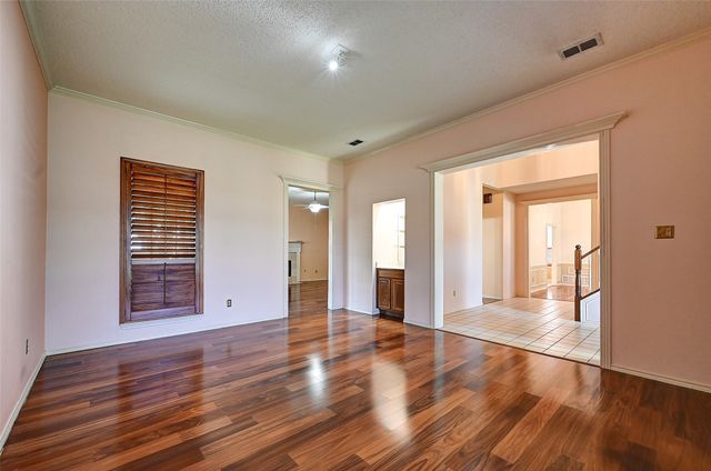 3311 Greenglen Circle, Carrollton, TX 75007