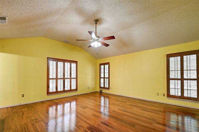 3311 Greenglen Circle, Carrollton, TX 75007