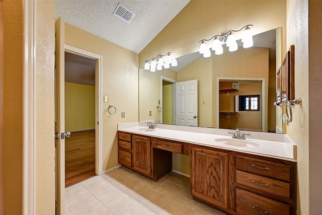 3311 Greenglen Circle, Carrollton, TX 75007