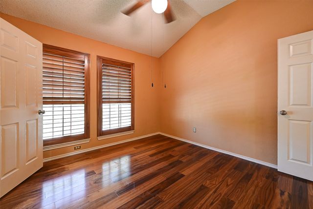 3311 Greenglen Circle, Carrollton, TX 75007