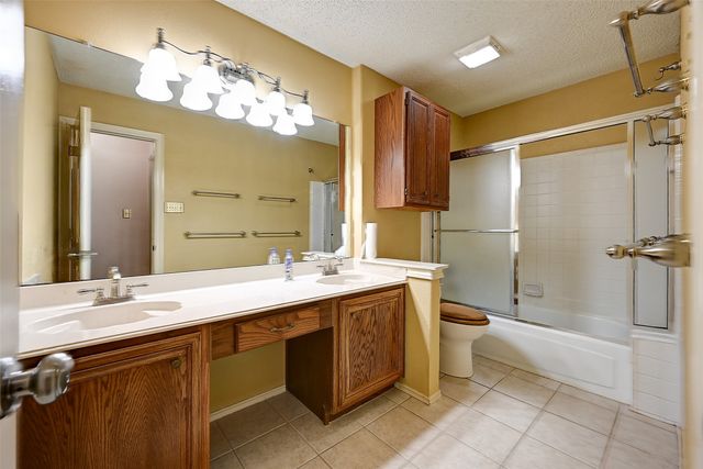 3311 Greenglen Circle, Carrollton, TX 75007