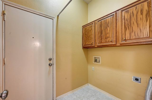 3311 Greenglen Circle, Carrollton, TX 75007