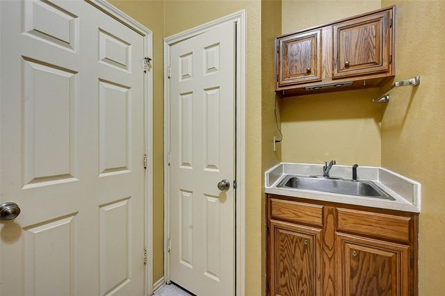 3311 Greenglen Circle, Carrollton, TX 75007