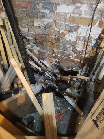 939 Beaver Rd, Ambridge, PA 15003