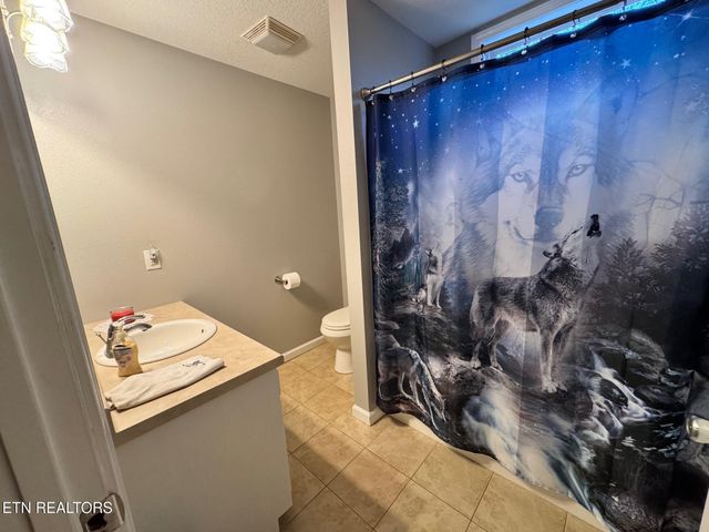 1044 Ackia Drive, Crossville, TN 38572