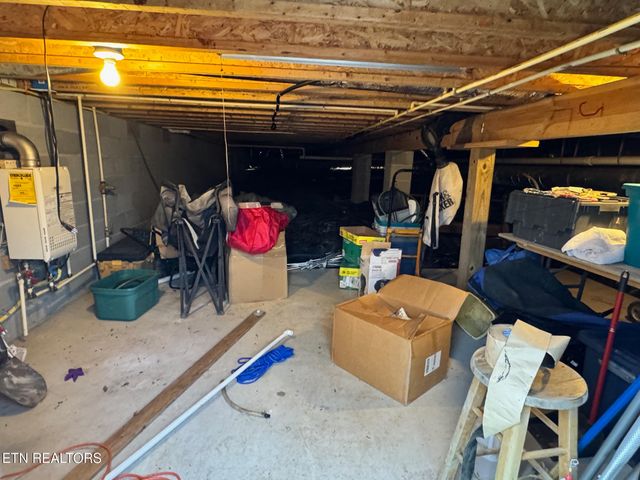 1044 Ackia Drive, Crossville, TN 38572