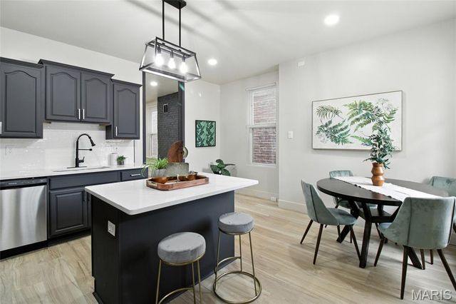 3125 Morganford Road, St Louis, MO 63116