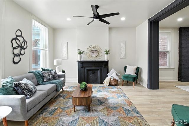 3125 Morganford Road, St Louis, MO 63116