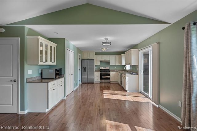 15126 Brookfield Street, Livonia, MI 48154