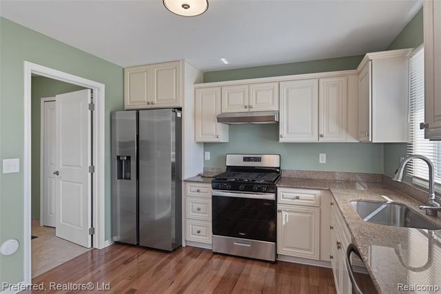 15126 Brookfield Street, Livonia, MI 48154