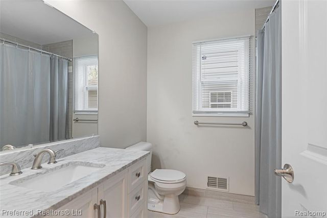 15126 Brookfield Street, Livonia, MI 48154