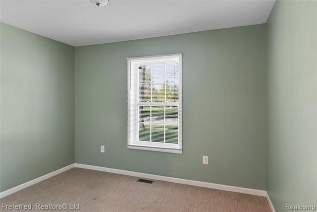 15126 Brookfield Street, Livonia, MI 48154