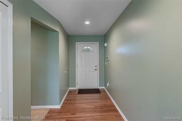 15126 Brookfield Street, Livonia, MI 48154