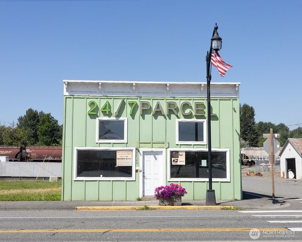 503 Cherry St, Sumas, WA 98295