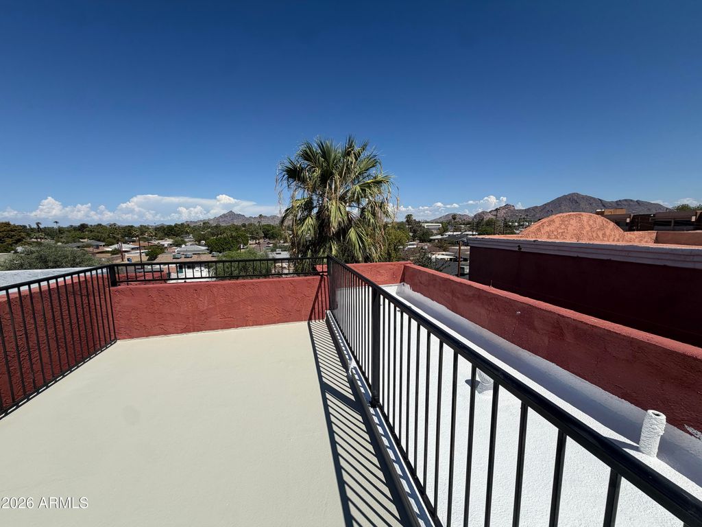 3434 E AVALON Drive, Phoenix, AZ 85018 — photo 2