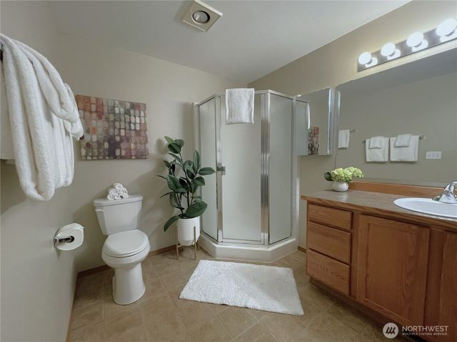 121 E Country Club Drive E, Union, WA 98592