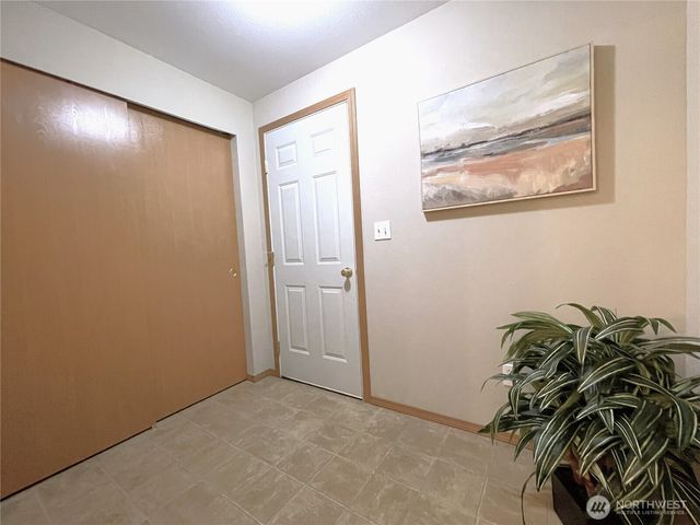 121 E Country Club Drive E, Union, WA 98592