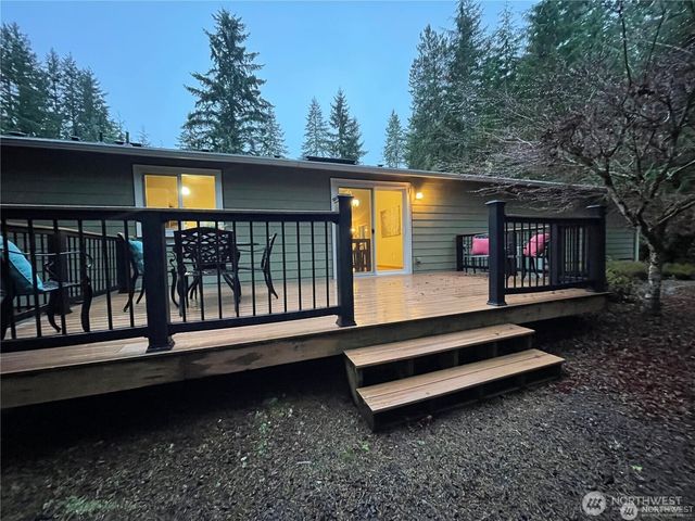 121 E Country Club Drive E, Union, WA 98592