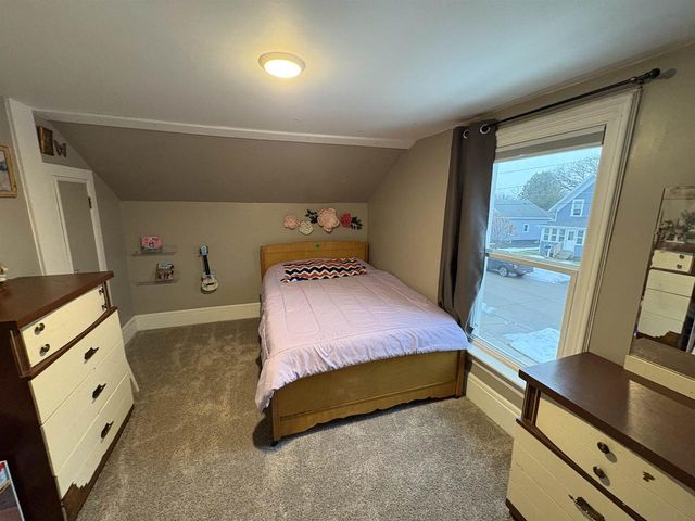 432 W 11th Avenue, Oshkosh, WI 54902