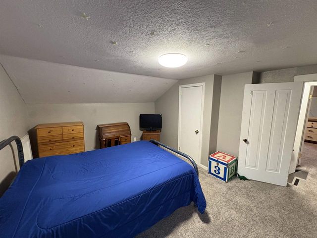 432 W 11th Avenue, Oshkosh, WI 54902