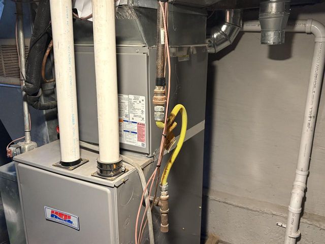 432 W 11th Avenue, Oshkosh, WI 54902