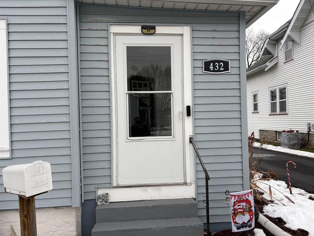 432 W 11th Avenue, Oshkosh, WI 54902