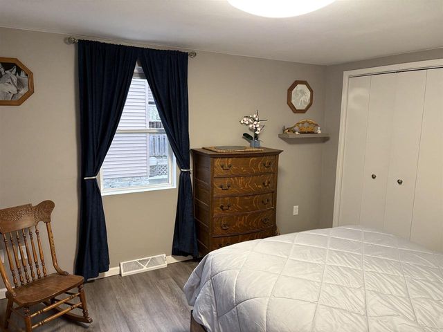 432 W 11th Avenue, Oshkosh, WI 54902