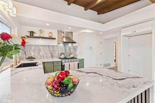 9466 Warbler Avenue, Fountain Valley, CA 92708