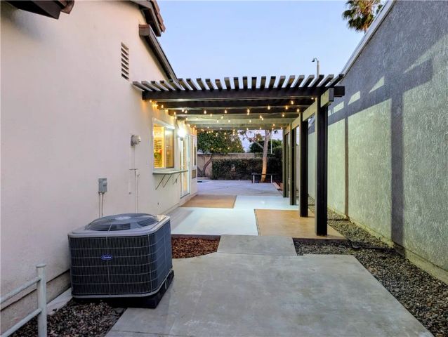 9466 Warbler Avenue, Fountain Valley, CA 92708