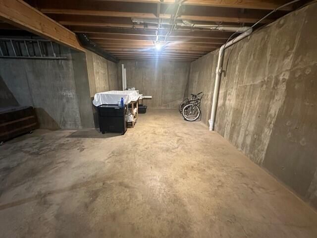 909 Creamery Road, West Plains, MO 65775