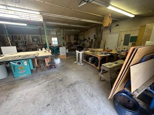 909 Creamery Road, West Plains, MO 65775