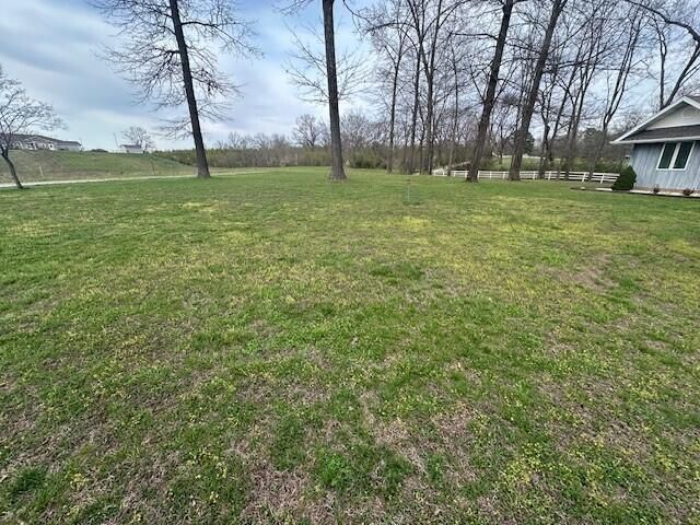 909 Creamery Road, West Plains, MO 65775