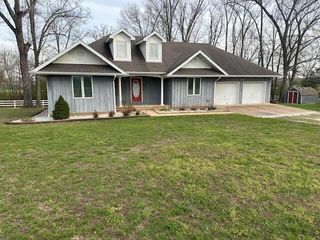909 Creamery Road, West Plains, MO 65775