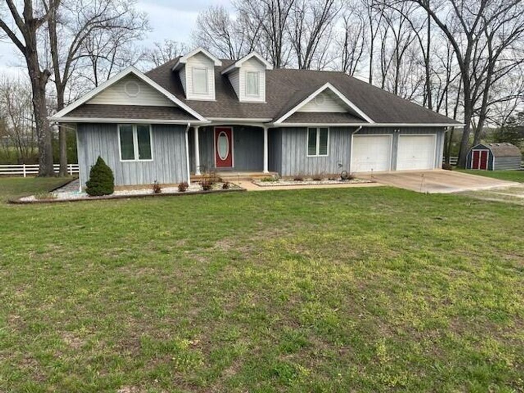 909 Creamery Road, West Plains, MO 65775