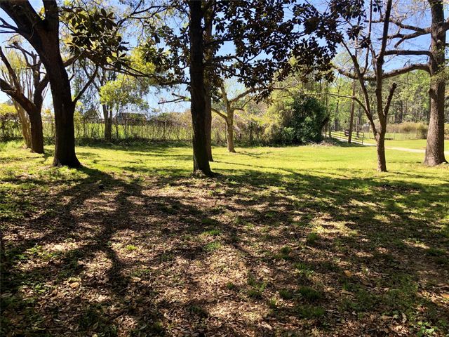 1411 Tx-150 Highway, Coldspring, TX 77331