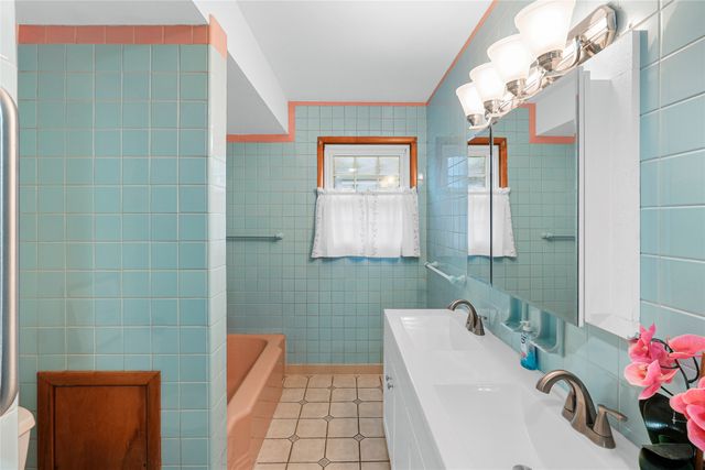 327 NEVADA Drive, Erie, PA 16505