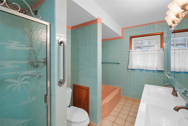 327 NEVADA Drive, Erie, PA 16505