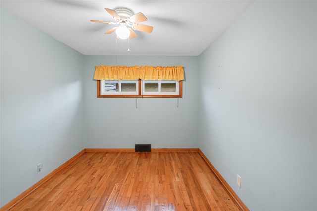 327 NEVADA Drive, Erie, PA 16505