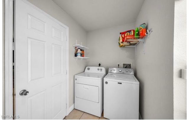 3024 NE 2nd AVE, Cape Coral, FL 33909