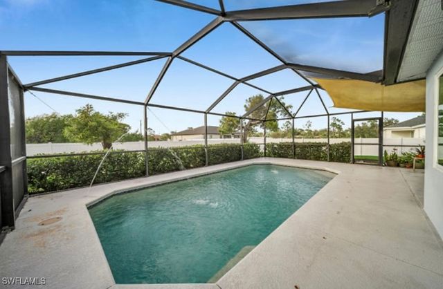 3024 NE 2nd AVE, Cape Coral, FL 33909