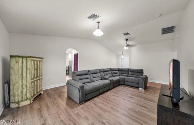 3024 NE 2nd AVE, Cape Coral, FL 33909