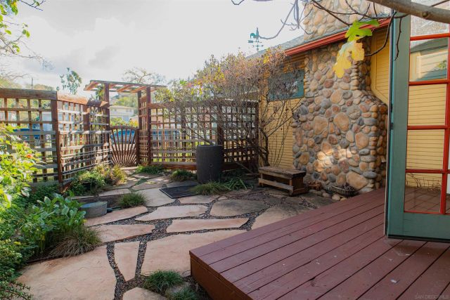 210 E 6th Ave, Escondido, CA 92025