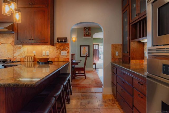 210 E 6th Ave, Escondido, CA 92025