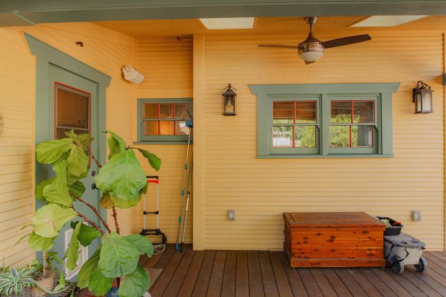 210 E 6th Ave, Escondido, CA 92025