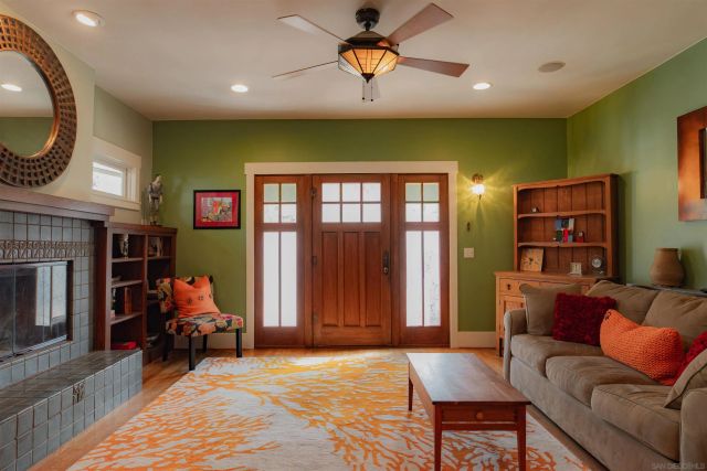 210 E 6th Ave, Escondido, CA 92025