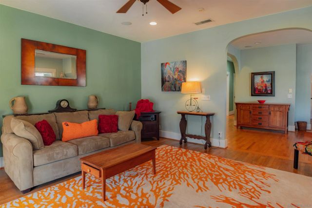 210 E 6th Ave, Escondido, CA 92025