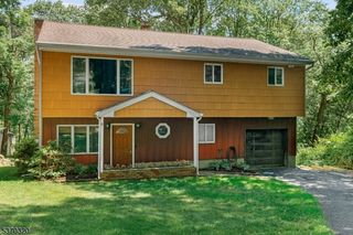 153 Valley View Dr, Rockaway Twp., NJ 07866